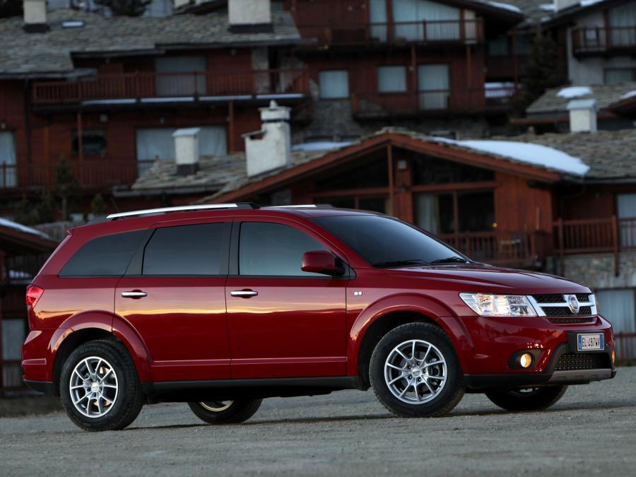  Fiat Freemont AWD 2011 года  (фото 12 из 16)